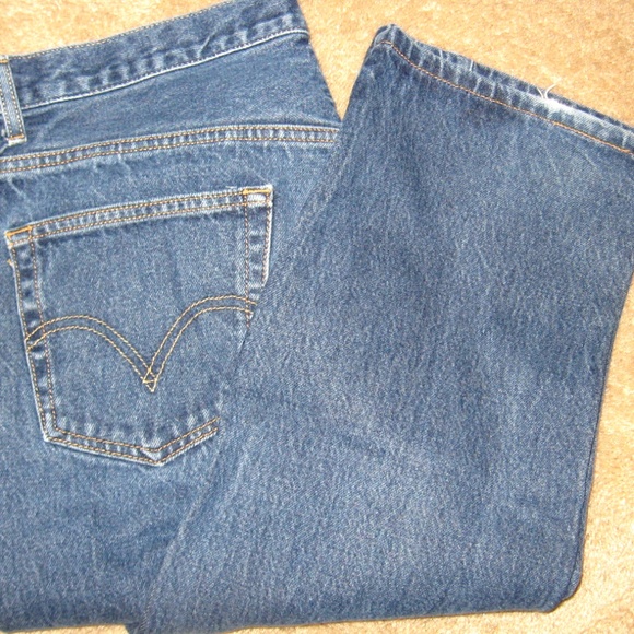 VINTAGE LEVI STRAUSS 505 MEDIUM WASH 36 X 36 - Picture 2 of 4